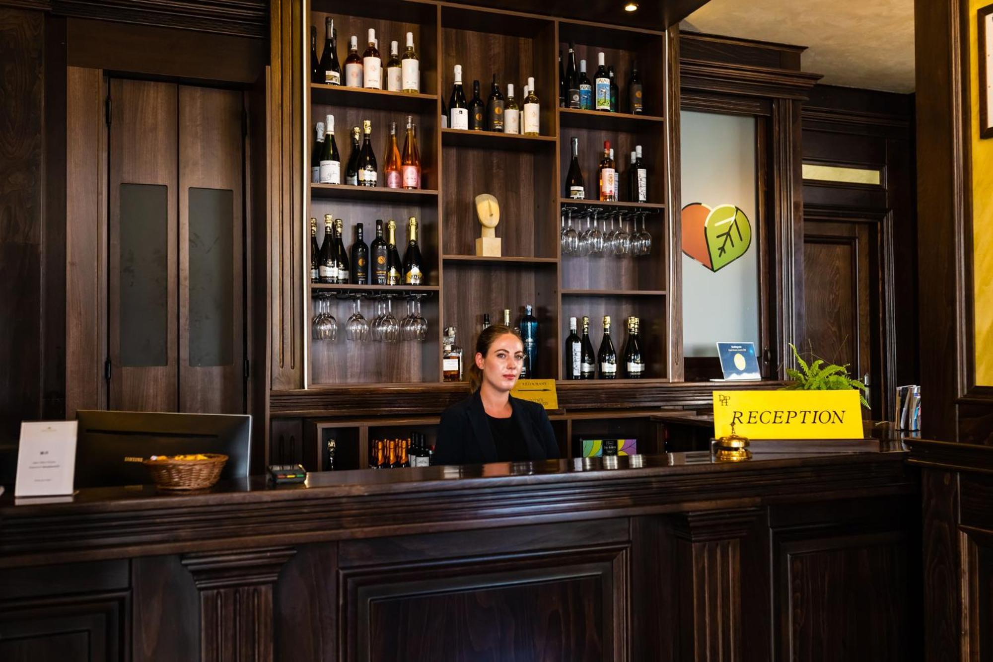 Daily Plaza Hotel Suceava Exterior foto