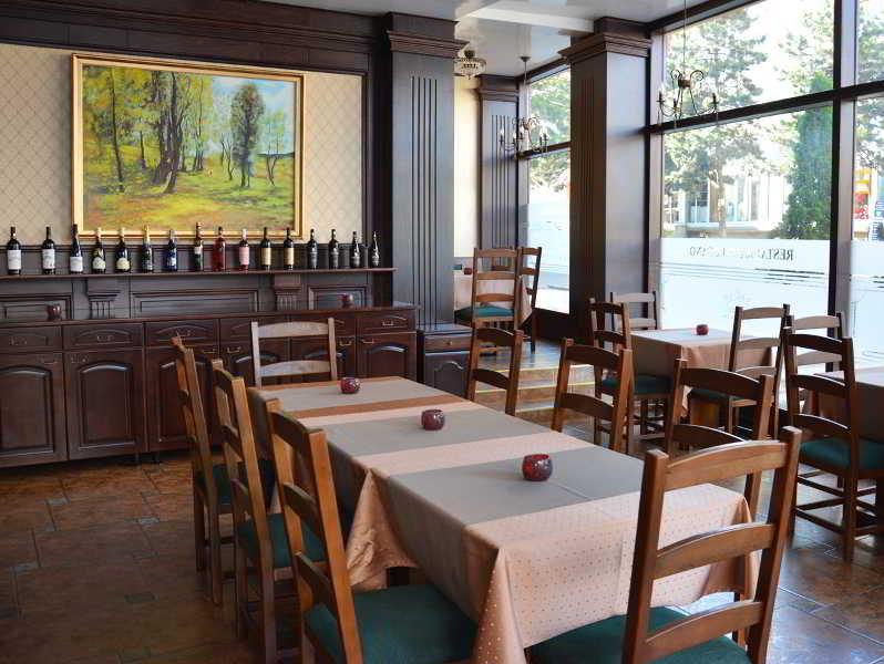 Daily Plaza Hotel Suceava Exterior foto