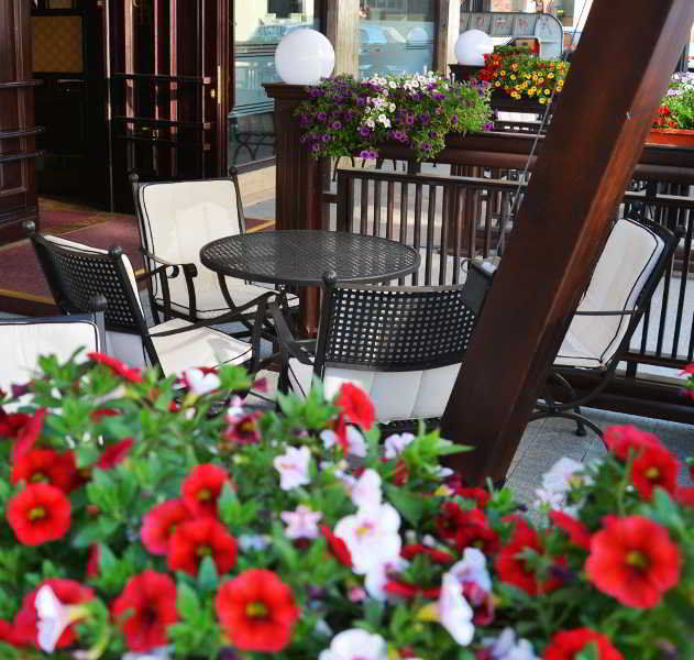 Daily Plaza Hotel Suceava Exterior foto